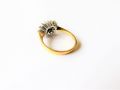 18ct gold & diamond ring Thumbnail 2