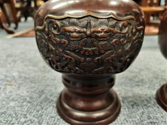 Pair of japanese bronze vases Thumbnail 2