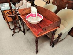 Victorian mahogany washstand Thumbnail 3
