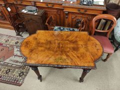 Victorian walnut side table Thumbnail 2