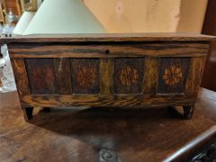 Miniture oak coffer Thumbnail 4