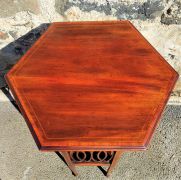 Edwardian mahogany occasional table Thumbnail 3