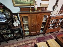 Edwardian mahogany display cabinet Thumbnail 2