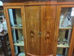 Edwardian mahogany display cabinet Thumbnail 3