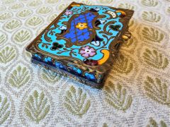 Chinese Cloisonné box Thumbnail 2