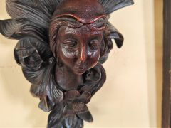 Victorian carved oak bracket Thumbnail 3