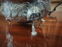 Irish silver sauce boat Thumbnail 3