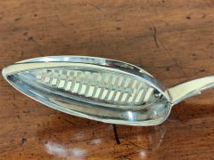 George III irish silver strainer spoon Thumbnail 3
