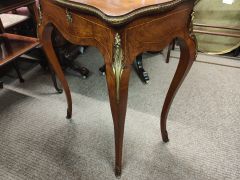 Victorian mahogany ladies dressing table with inlay Thumbnail 3