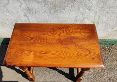 Oak nest of tables Thumbnail 3