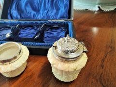 Locke worcester cruet set with silver mounts Thumbnail 4