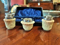 Locke worcester cruet set with silver mounts Thumbnail 3