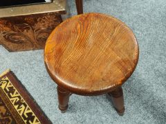 Oak stool Thumbnail 3