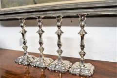 Set of four silver candlesticks Thumbnail 2