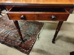 Georgian mahogany pembroke table Thumbnail 3