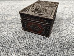 Chinese carved wooden box Thumbnail 2