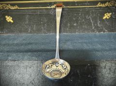 Irish silver sifting spoon Thumbnail 2