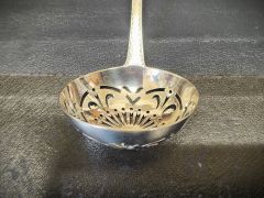 Irish silver sifting spoon Thumbnail 3