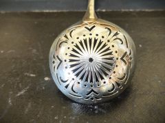 Irish silver sifting spoon Thumbnail 4