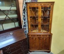 Yew wood corner cabinet Thumbnail 4