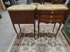 Pair of marble top pedestals Thumbnail 3