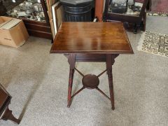 Edwardian mahogany occasional table Thumbnail 3