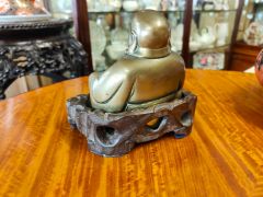 Antique chinese bronze buddha on wooden stand Thumbnail 3