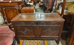 18th century oak coffer Thumbnail 2