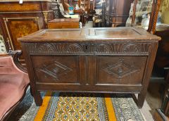 18th century oak coffer Thumbnail 6