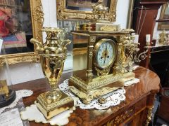 Three piece brass clock set Thumbnail 3