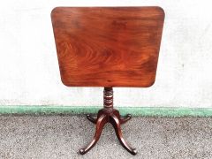 Georgian mahogany occasional snap top table  Thumbnail 3