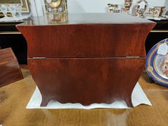 French style walnut chest / decanter box Thumbnail 6