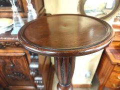 Pair of mahogany Torcheres Thumbnail 3