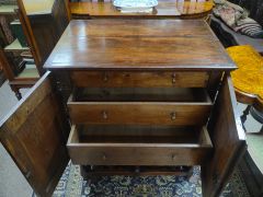 18th century oak cabinet Thumbnail 3