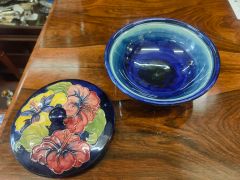 Moorecroft bowl & cover Thumbnail 3