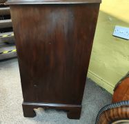 Georgian chest of drawers Thumbnail 4
