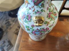Pair of chinese / cantonese vases  Thumbnail 3