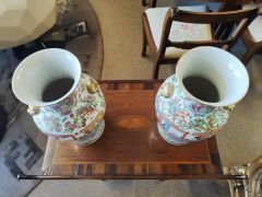 Pair of chinese / cantonese vases  Thumbnail 4