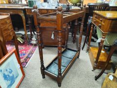Victorian oak stick / umbrella stand Thumbnail 3