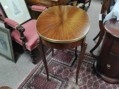 Mahogany occasional table Thumbnail 3
