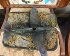 Old model british war plane  Thumbnail 3