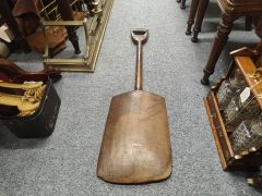 Old wooden shovel Thumbnail 2