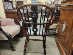 19th century windsor armchair Thumbnail 4