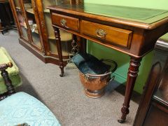 Leather top desk / table Thumbnail 2