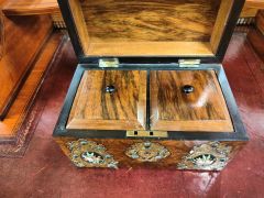 Victorian walnut tea caddy Thumbnail 4