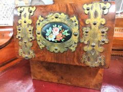 Victorian walnut tea caddy Thumbnail 6