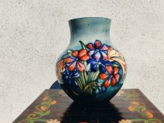 Moorecroft vase Thumbnail 3