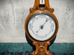 Edwardian oak cased barometer Thumbnail 2