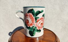 Wemyss pottery mug Thumbnail 2
