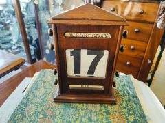 Large mahogany 1940s desk calander  Thumbnail 4